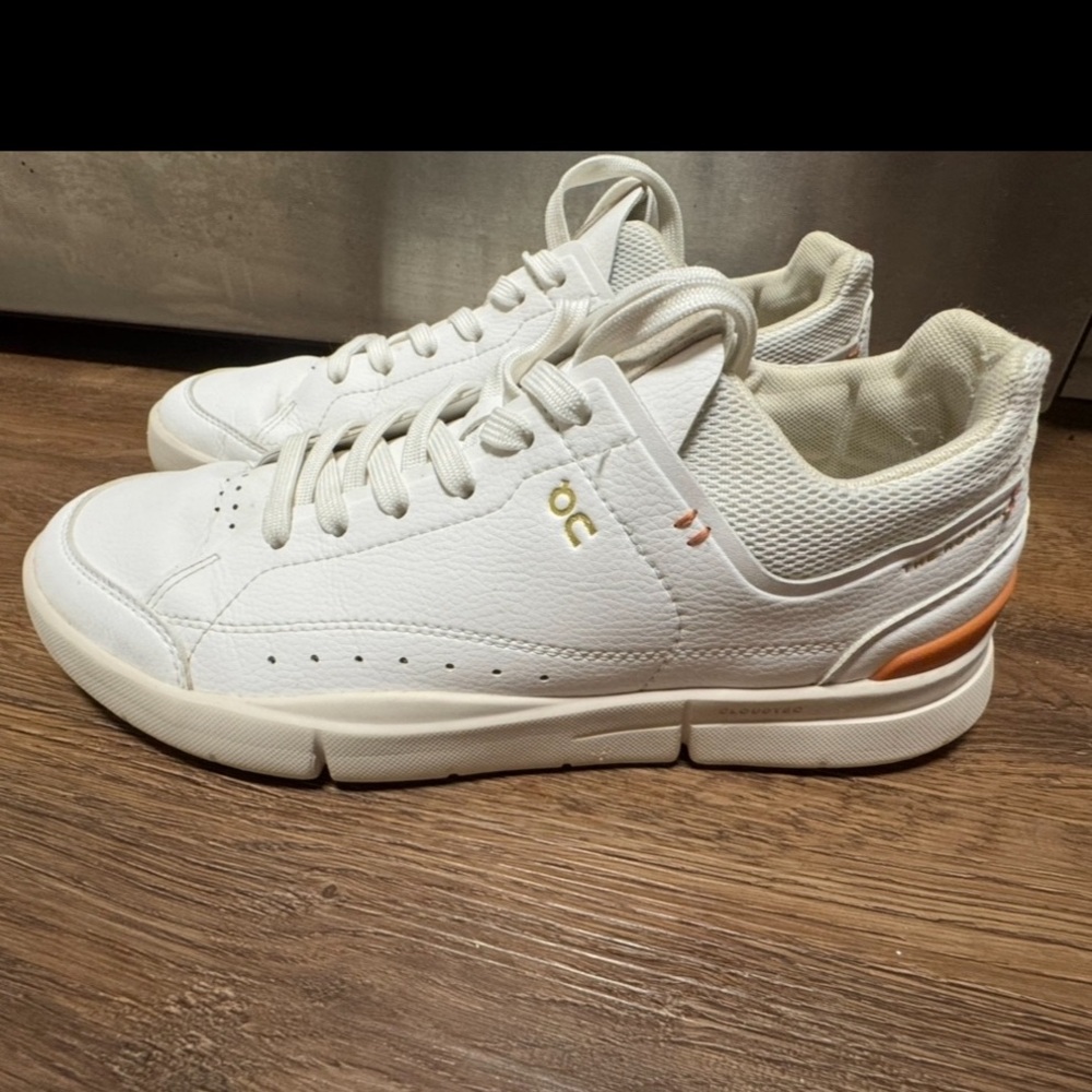 On The Roger Centre Court Sneakers